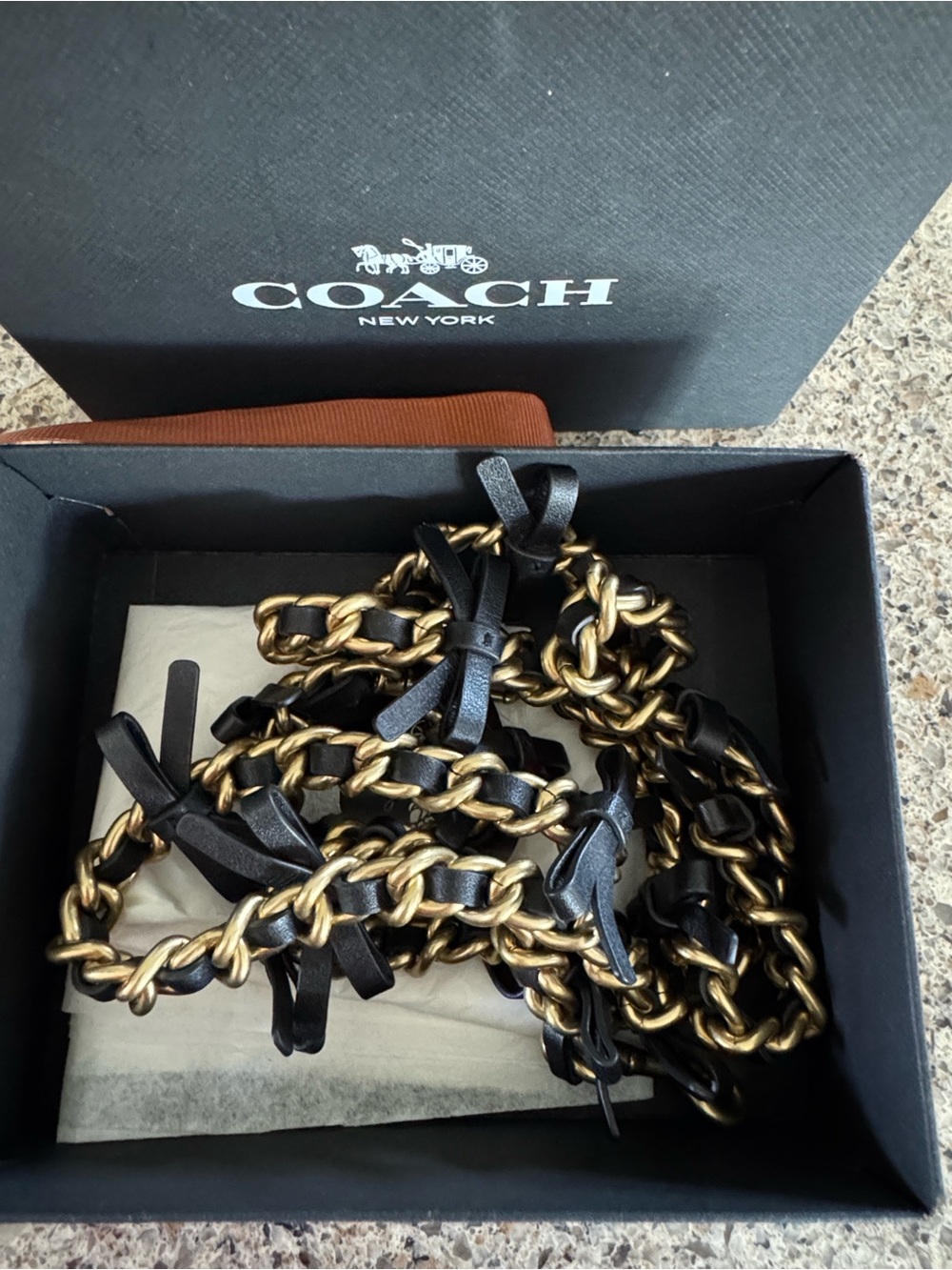 🖤 Black Leather and Gold-Tone Chain Strap🖤 - Picture 7 of 16